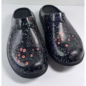 OOFOS OOcloog Limited Edition Clog Wild Flora Black Flowers Women's 8 US